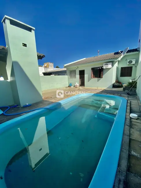 Foto 1 de Casa com 3 quartos à venda, 87m2 em Nossa Senhora Medianeira, Santa Maria - RS