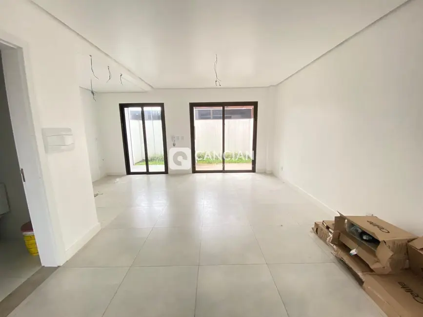 Casa com 3 quartos à venda, 116m2 em São José, Santa Maria - RS - imagem 5 Foto 5 de Casa com 3 quartos à venda, 116m2 em São José, Santa Maria - RS