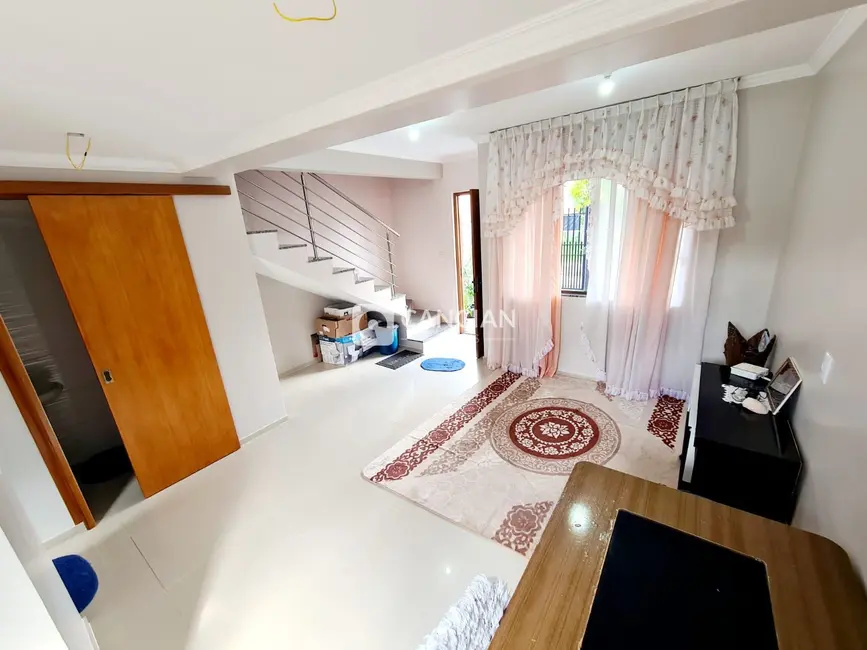 Casa com 2 quartos à venda, 75m2 em Camobi, Santa Maria - RS - imagem 5 Foto 5 de Casa com 2 quartos à venda, 75m2 em Camobi, Santa Maria - RS
