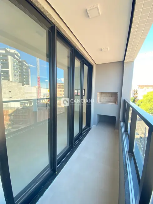 Foto 6 de Apartamento com 3 quartos à venda, 149m2 em Nossa Senhora Medianeira, Santa Maria - RS