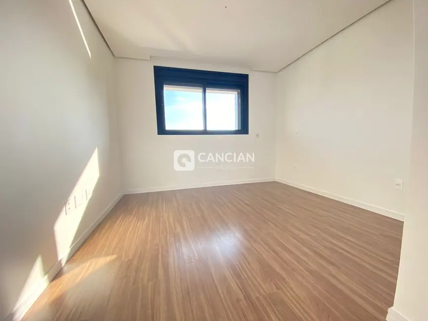 Foto 9 de Apartamento com 3 quartos à venda, 149m2 em Nossa Senhora Medianeira, Santa Maria - RS