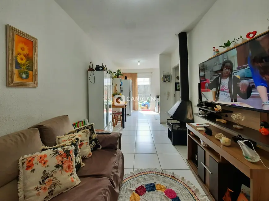 Foto 2 de Casa de Condomínio com 2 quartos à venda, 51m2 em Cerrito, Santa Maria - RS