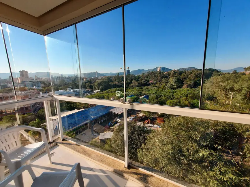 Cobertura com 4 quartos à venda, 258m2 em Nossa Senhora de Lourdes, Santa Maria - RS - imagem 3 Foto 3 de Cobertura com 4 quartos à venda, 258m2 em Nossa Senhora de Lourdes, Santa Maria - RS