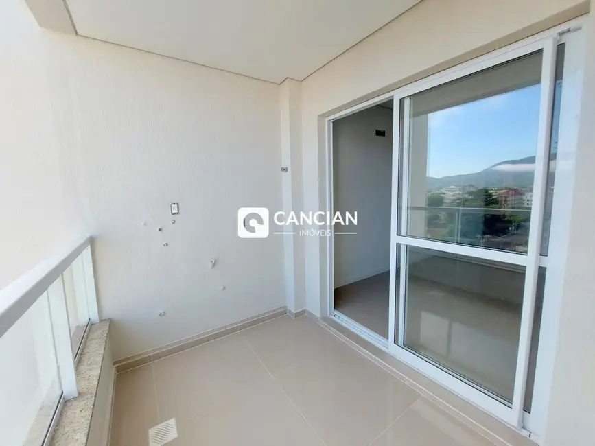 Foto 3 de Apartamento com 1 quarto à venda, 39m2 em Camobi, Santa Maria - RS