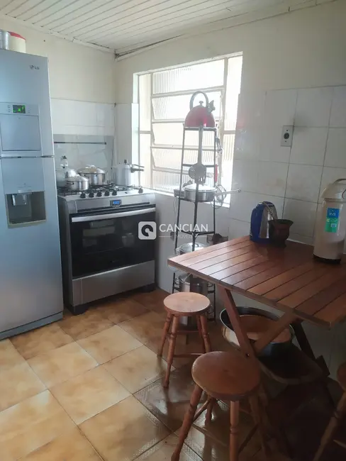 Foto 9 de Casa com 3 quartos à venda, 152m2 em Nossa Senhora do Perpétuo Socorro, Santa Maria - RS