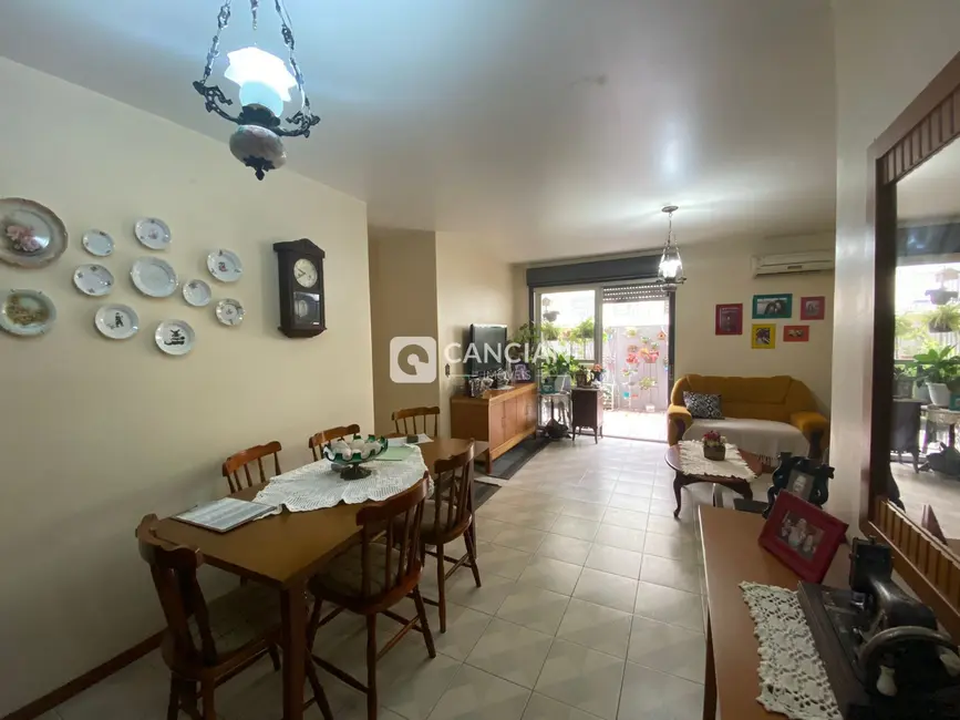 Foto 5 de Apartamento com 3 quartos à venda, 174m2 em Nossa Senhora de Fátima, Santa Maria - RS