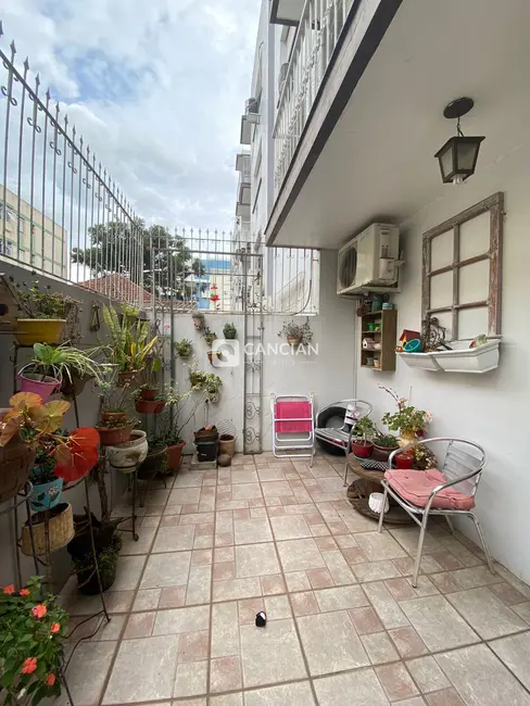 Foto 2 de Apartamento com 3 quartos à venda, 174m2 em Nossa Senhora de Fátima, Santa Maria - RS