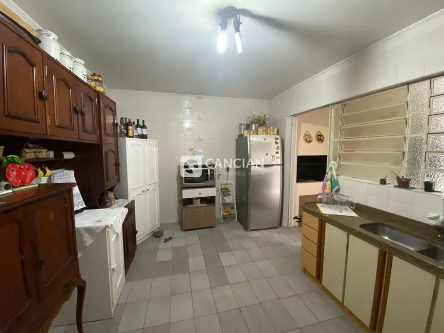 Foto 8 de Apartamento com 3 quartos à venda, 174m2 em Nossa Senhora de Fátima, Santa Maria - RS