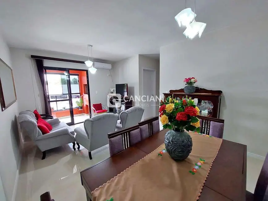 Foto 2 de Apartamento com 3 quartos à venda, 89m2 em Uglione, Santa Maria - RS