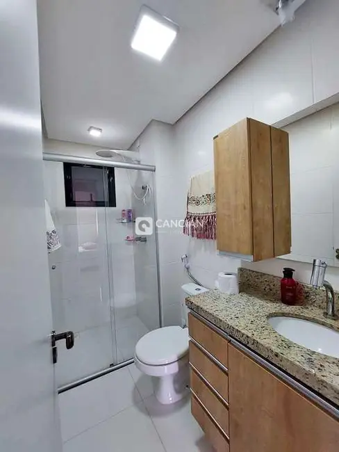 Foto 9 de Apartamento com 3 quartos à venda, 89m2 em Uglione, Santa Maria - RS