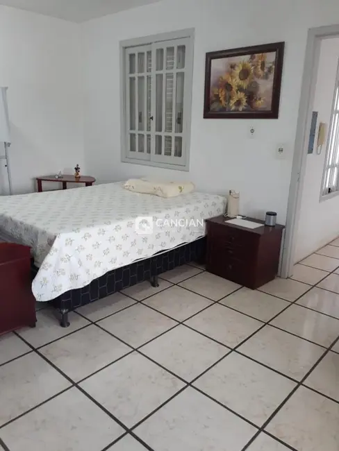 Casa com 4 quartos à venda, 285m2 em Camobi, Santa Maria - RS - imagem 9 Foto 9 de Casa com 4 quartos à venda, 285m2 em Camobi, Santa Maria - RS