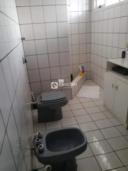 Casa com 4 quartos à venda, 285m2 em Camobi, Santa Maria - RS - imagem 5 Foto 5 de Casa com 4 quartos à venda, 285m2 em Camobi, Santa Maria - RS