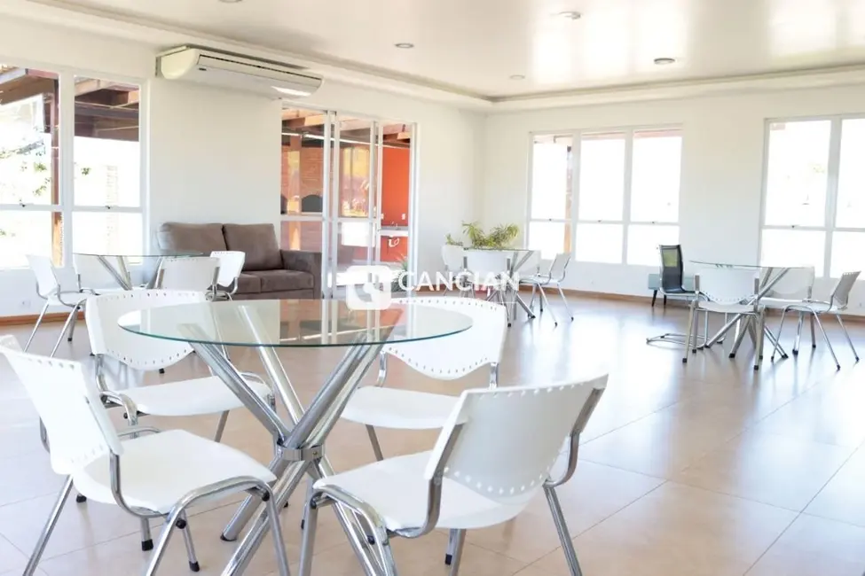 Foto 4 de Terreno / Lote à venda, 425m2 em Tomazetti, Santa Maria - RS