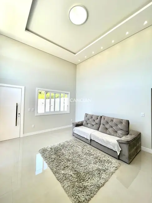 Casa com 3 quartos à venda, 175m2 em Camobi, Santa Maria - RS - imagem 7 Foto 7 de Casa com 3 quartos à venda, 175m2 em Camobi, Santa Maria - RS