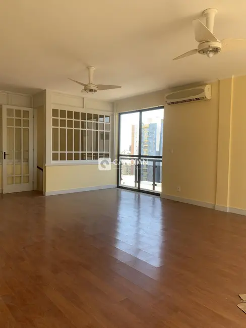Foto 6 de Cobertura com 4 quartos à venda, 247m2 em Centro, Santa Maria - RS