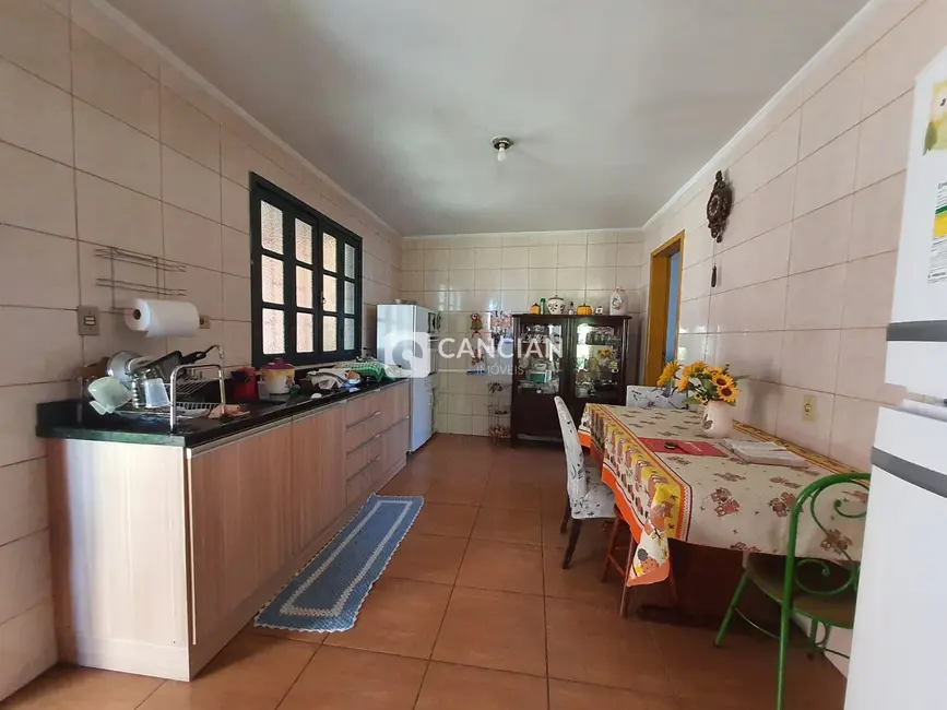 Casa com 2 quartos à venda, 98m2 em Juscelino Kubitschek, Santa Maria - RS - imagem 3 Foto 3 de Casa com 2 quartos à venda, 98m2 em Juscelino Kubitschek, Santa Maria - RS