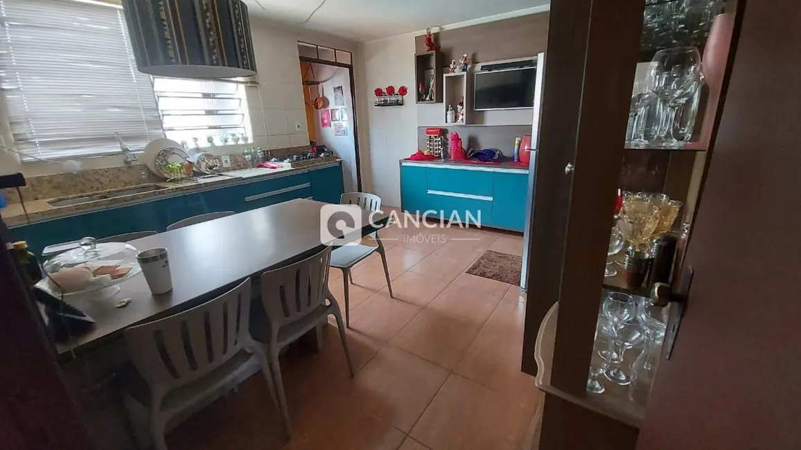 Casa com 4 quartos à venda, 300m2 em Dom Antônio Reis, Santa Maria - RS - imagem 4 Foto 4 de Casa com 4 quartos à venda, 300m2 em Dom Antônio Reis, Santa Maria - RS