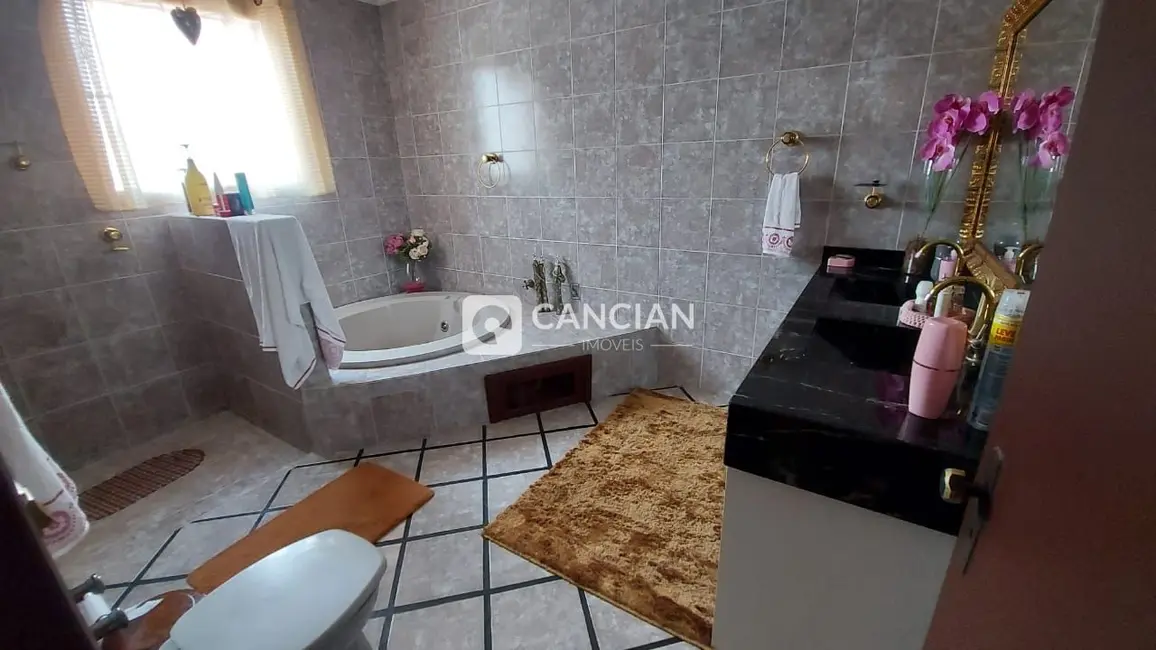 Casa com 4 quartos à venda, 300m2 em Dom Antônio Reis, Santa Maria - RS - imagem 8 Foto 8 de Casa com 4 quartos à venda, 300m2 em Dom Antônio Reis, Santa Maria - RS