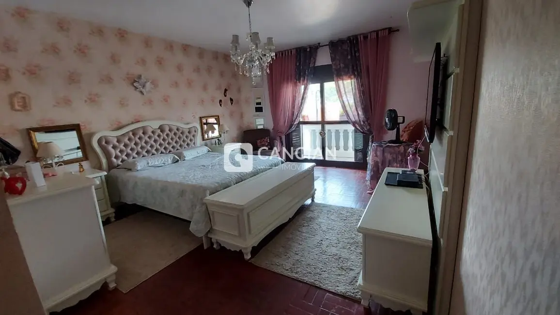 Casa com 4 quartos à venda, 300m2 em Dom Antônio Reis, Santa Maria - RS - imagem 7 Foto 7 de Casa com 4 quartos à venda, 300m2 em Dom Antônio Reis, Santa Maria - RS