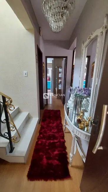Casa com 4 quartos à venda, 300m2 em Dom Antônio Reis, Santa Maria - RS - imagem 3 Foto 3 de Casa com 4 quartos à venda, 300m2 em Dom Antônio Reis, Santa Maria - RS