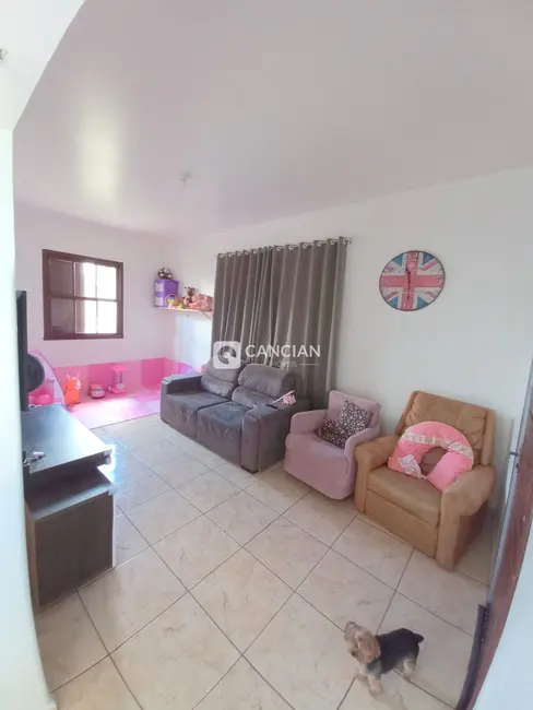 Foto 4 de Casa com 2 quartos à venda, 103m2 em Camobi, Santa Maria - RS