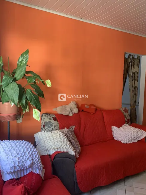 Casa com 2 quartos à venda, 70m2 em Menino Jesus, Santa Maria - RS - imagem 9 Foto 9 de Casa com 2 quartos à venda, 70m2 em Menino Jesus, Santa Maria - RS