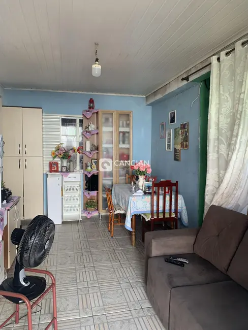Casa com 2 quartos à venda, 70m2 em Menino Jesus, Santa Maria - RS - imagem 7 Foto 7 de Casa com 2 quartos à venda, 70m2 em Menino Jesus, Santa Maria - RS
