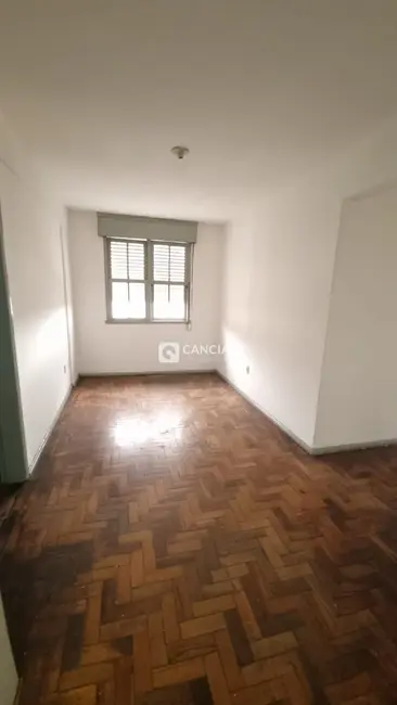 Foto 4 de Apartamento com 3 quartos à venda, 67m2 em Centro, Santa Maria - RS