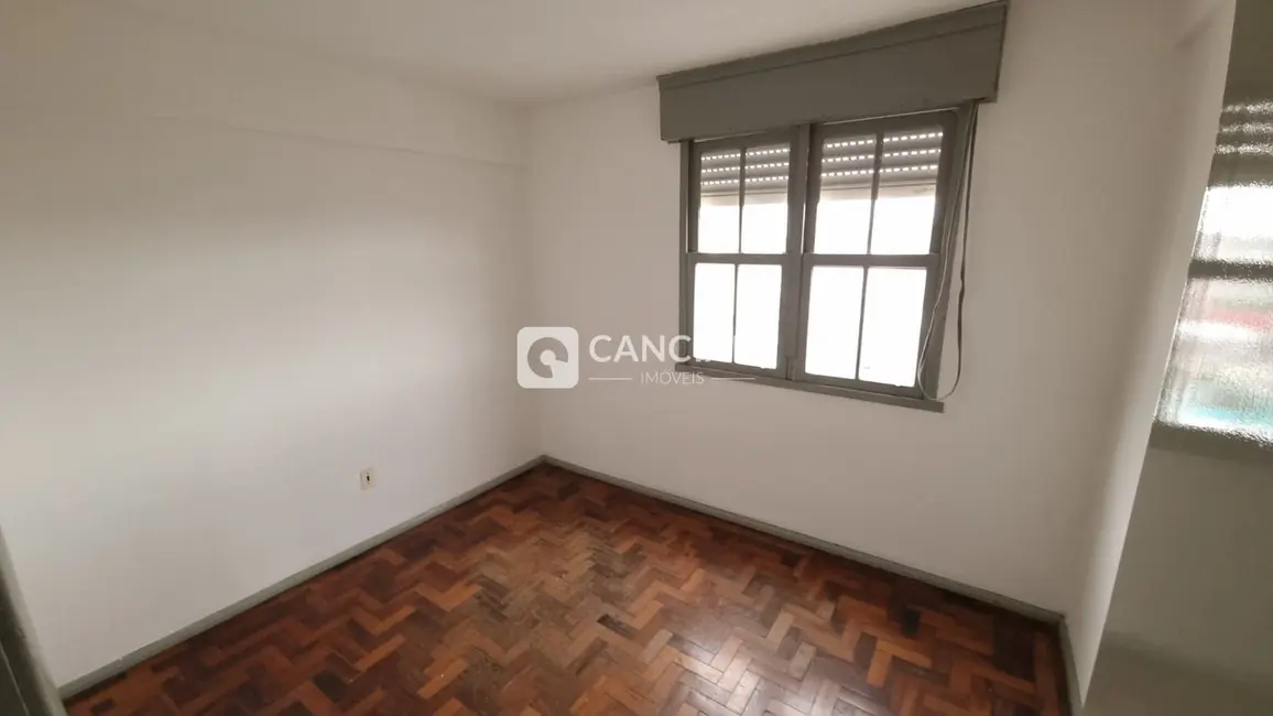 Foto 9 de Apartamento com 3 quartos à venda, 67m2 em Centro, Santa Maria - RS