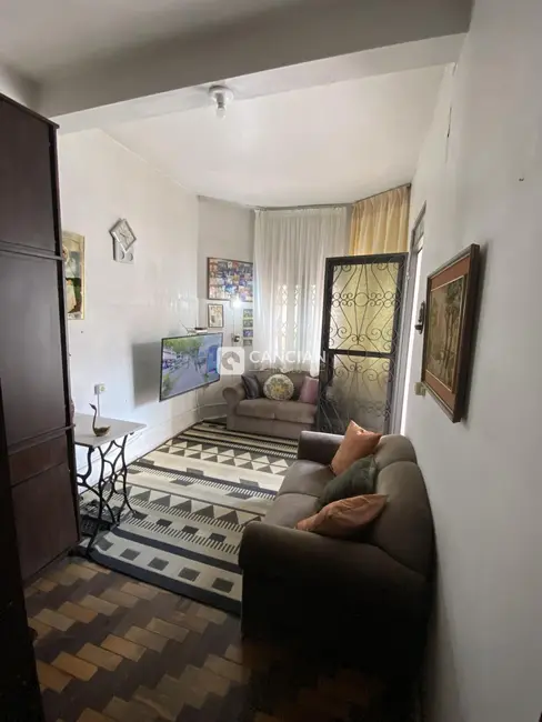 Foto 4 de Casa com 3 quartos à venda, 130m2 em Centro, Santa Maria - RS