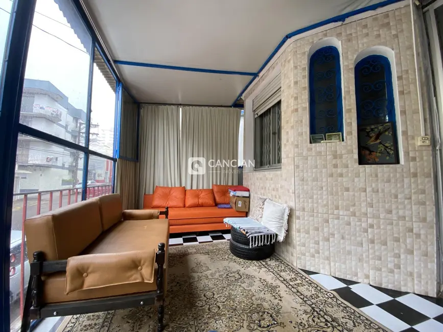 Foto 2 de Casa com 3 quartos à venda, 130m2 em Centro, Santa Maria - RS