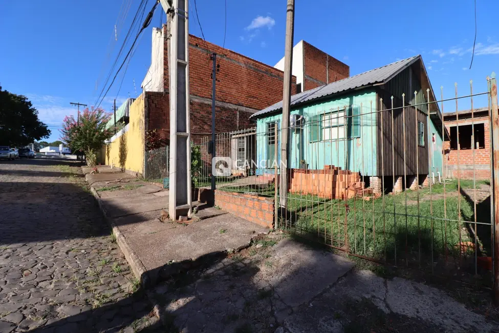 Foto 2 de Terreno / Lote com 2 quartos à venda, 300m2 em São João, Santa Maria - RS
