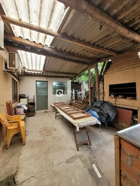 Casa com 2 quartos à venda, 63m2 em Tancredo Neves, Santa Maria - RS - imagem 9 Foto 9 de Casa com 2 quartos à venda, 63m2 em Tancredo Neves, Santa Maria - RS