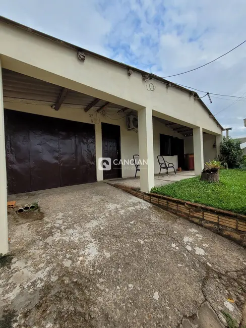 Foto 2 de Casa com 2 quartos à venda, 63m2 em Tancredo Neves, Santa Maria - RS