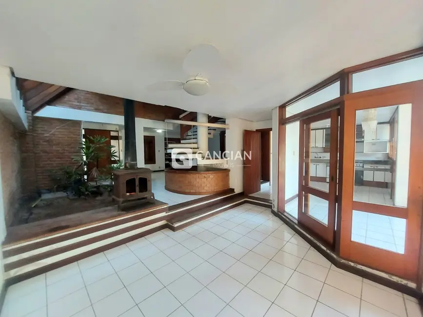Foto 2 de Casa com 6 quartos à venda, 581m2 em Santa Maria - RS