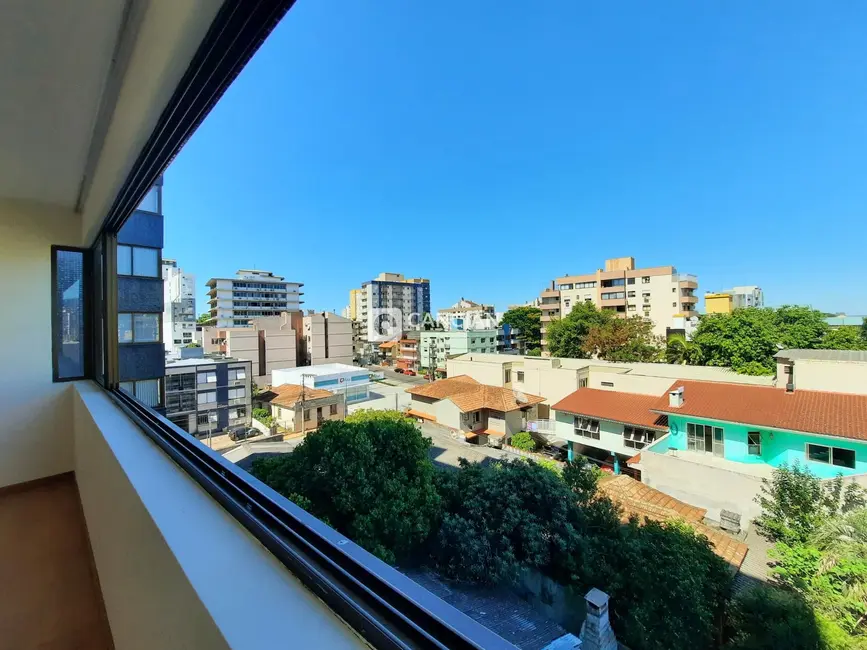 Foto 6 de Apartamento com 3 quartos à venda, 143m2 em Nossa Senhora de Fátima, Santa Maria - RS