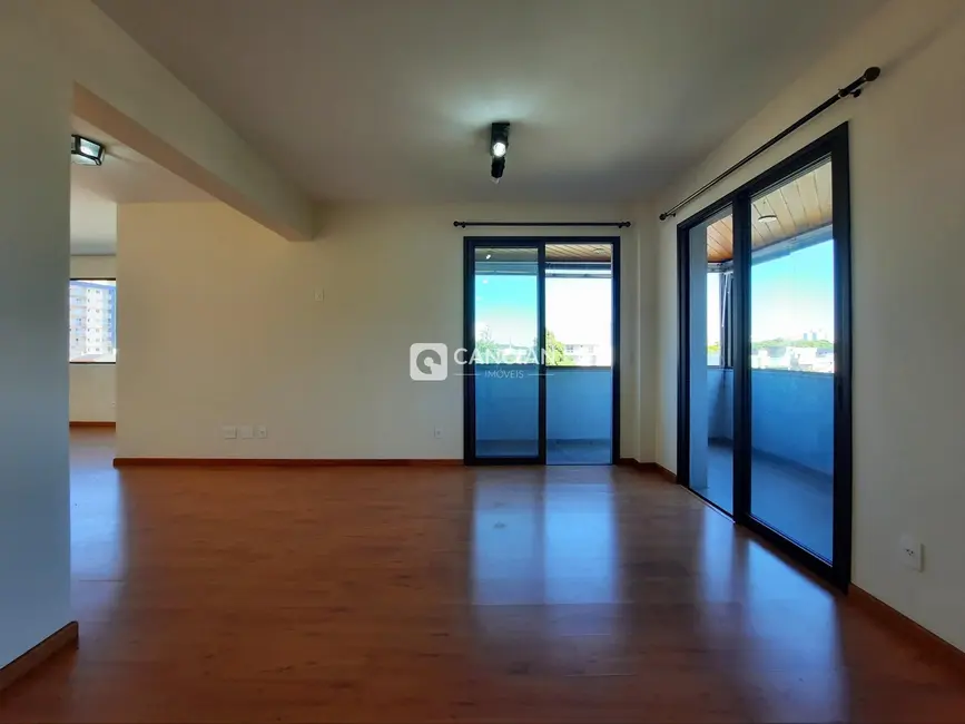 Foto 8 de Apartamento com 3 quartos à venda, 143m2 em Nossa Senhora de Fátima, Santa Maria - RS