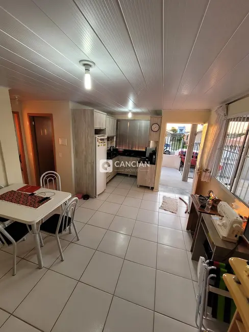 Casa com 2 quartos à venda, 49m2 em Pinheiro Machado, Santa Maria - RS - imagem 4 Foto 4 de Casa com 2 quartos à venda, 49m2 em Pinheiro Machado, Santa Maria - RS