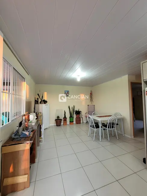 Casa com 2 quartos à venda, 49m2 em Pinheiro Machado, Santa Maria - RS - imagem 3 Foto 3 de Casa com 2 quartos à venda, 49m2 em Pinheiro Machado, Santa Maria - RS