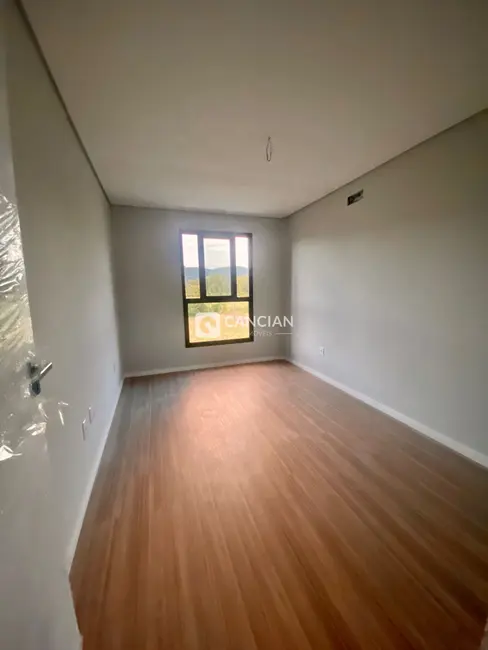 Casa com 2 quartos à venda, 85m2 em Pé de Plátano, Santa Maria - RS - imagem 9 Foto 9 de Casa com 2 quartos à venda, 85m2 em Pé de Plátano, Santa Maria - RS