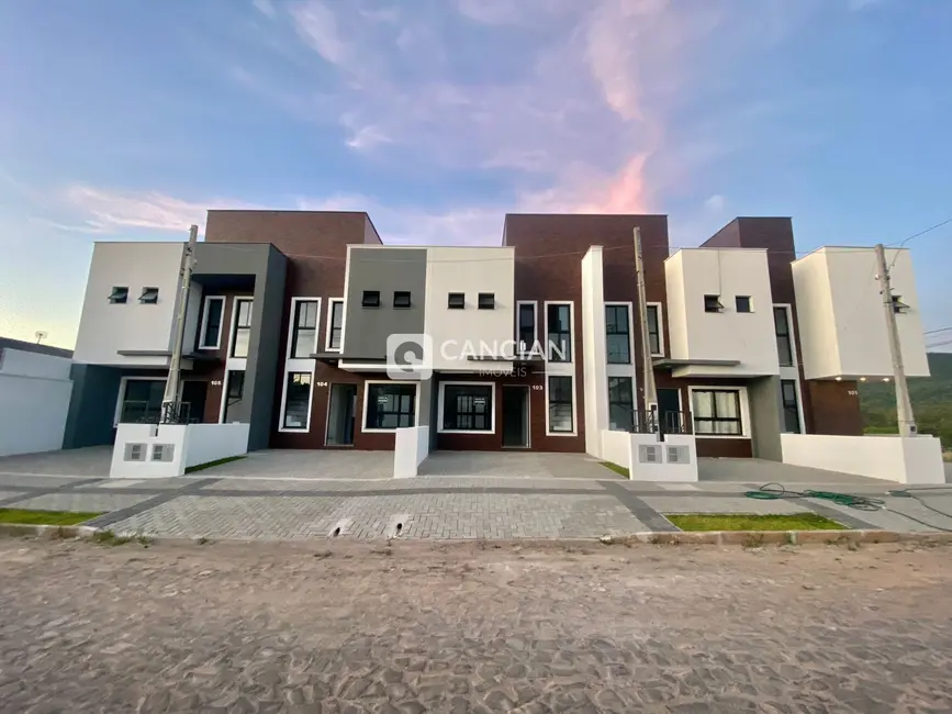 Foto 1 de Casa com 2 quartos à venda, 85m2 em Pé de Plátano, Santa Maria - RS