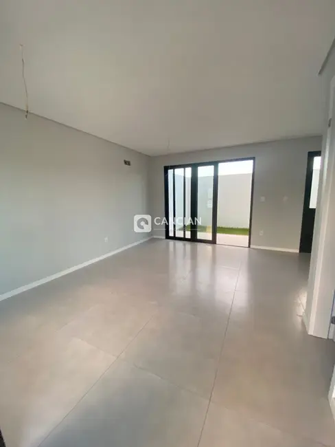 Casa com 2 quartos à venda, 85m2 em Pé de Plátano, Santa Maria - RS - imagem 5 Foto 5 de Casa com 2 quartos à venda, 85m2 em Pé de Plátano, Santa Maria - RS