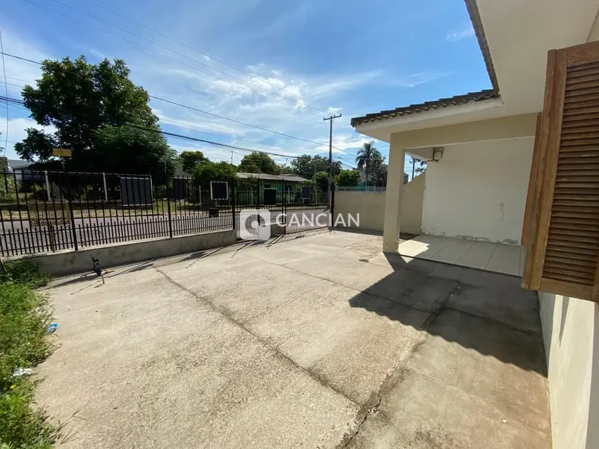 Casa com 2 quartos à venda, 84m2 em São João, Santa Maria - RS - imagem 3 Foto 3 de Casa com 2 quartos à venda, 84m2 em São João, Santa Maria - RS