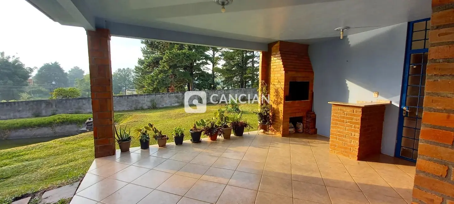 Casa com 3 quartos à venda, 205m2 em Santa Maria - RS - imagem 5 Foto 5 de Casa com 3 quartos à venda, 205m2 em Santa Maria - RS