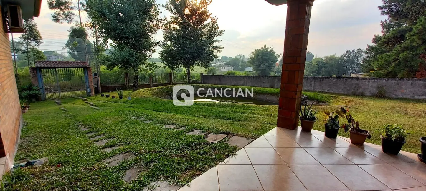 Casa com 3 quartos à venda, 205m2 em Santa Maria - RS - imagem 2 Foto 2 de Casa com 3 quartos à venda, 205m2 em Santa Maria - RS