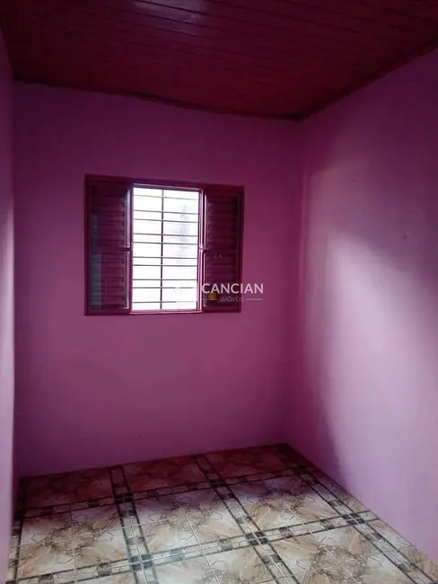 Casa com 2 quartos à venda, 71m2 em Santa Maria - RS - imagem 5 Foto 5 de Casa com 2 quartos à venda, 71m2 em Santa Maria - RS