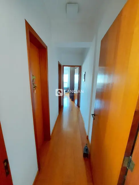 Foto 9 de Cobertura com 3 quartos à venda, 180m2 em Centro, Santa Maria - RS