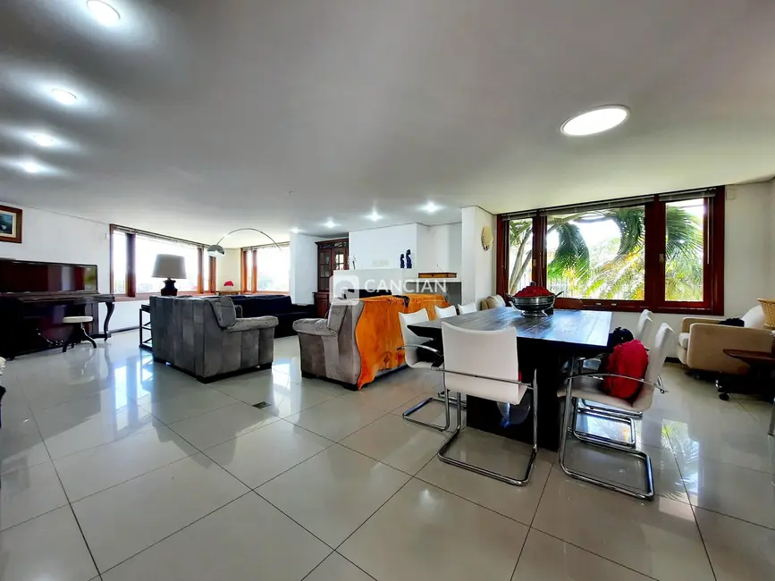 Casa com 3 quartos à venda, 490m2 em Nossa Senhora de Lourdes, Santa Maria - RS - imagem 6 Foto 6 de Casa com 3 quartos à venda, 490m2 em Nossa Senhora de Lourdes, Santa Maria - RS