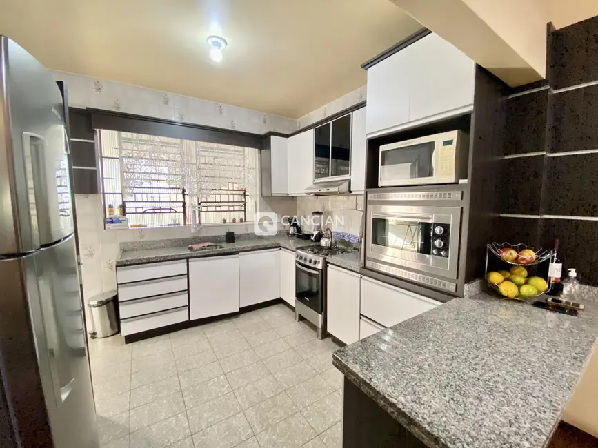 Casa com 3 quartos à venda, 143m2 em Santa Maria - RS - imagem 6 Foto 6 de Casa com 3 quartos à venda, 143m2 em Santa Maria - RS
