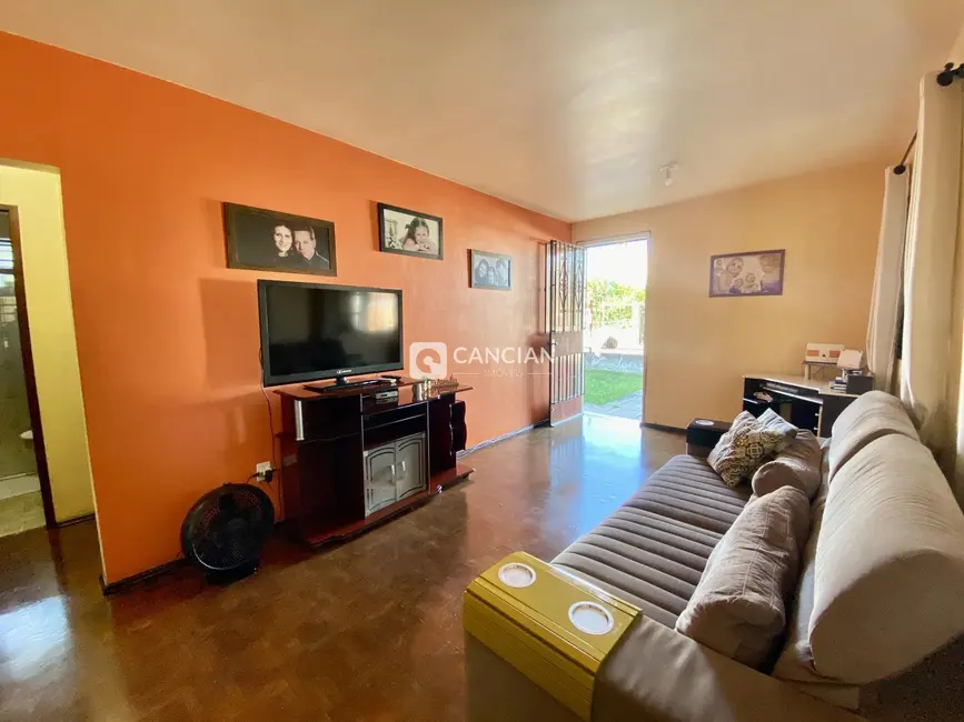 Casa com 3 quartos à venda, 143m2 em Santa Maria - RS - imagem 3 Foto 3 de Casa com 3 quartos à venda, 143m2 em Santa Maria - RS